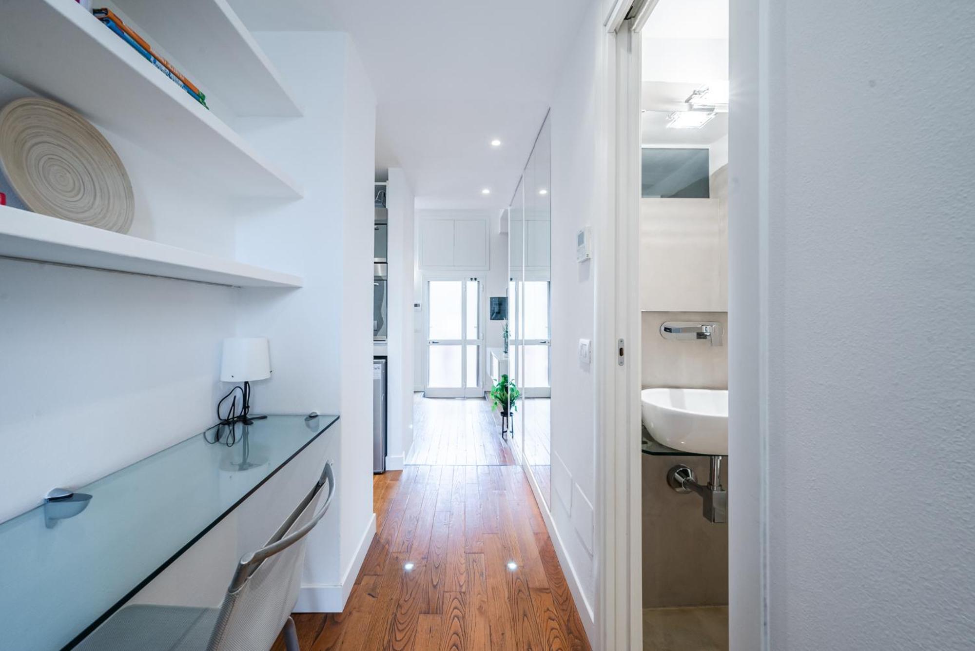 Navigli 10 Min - Modern Design * Milano